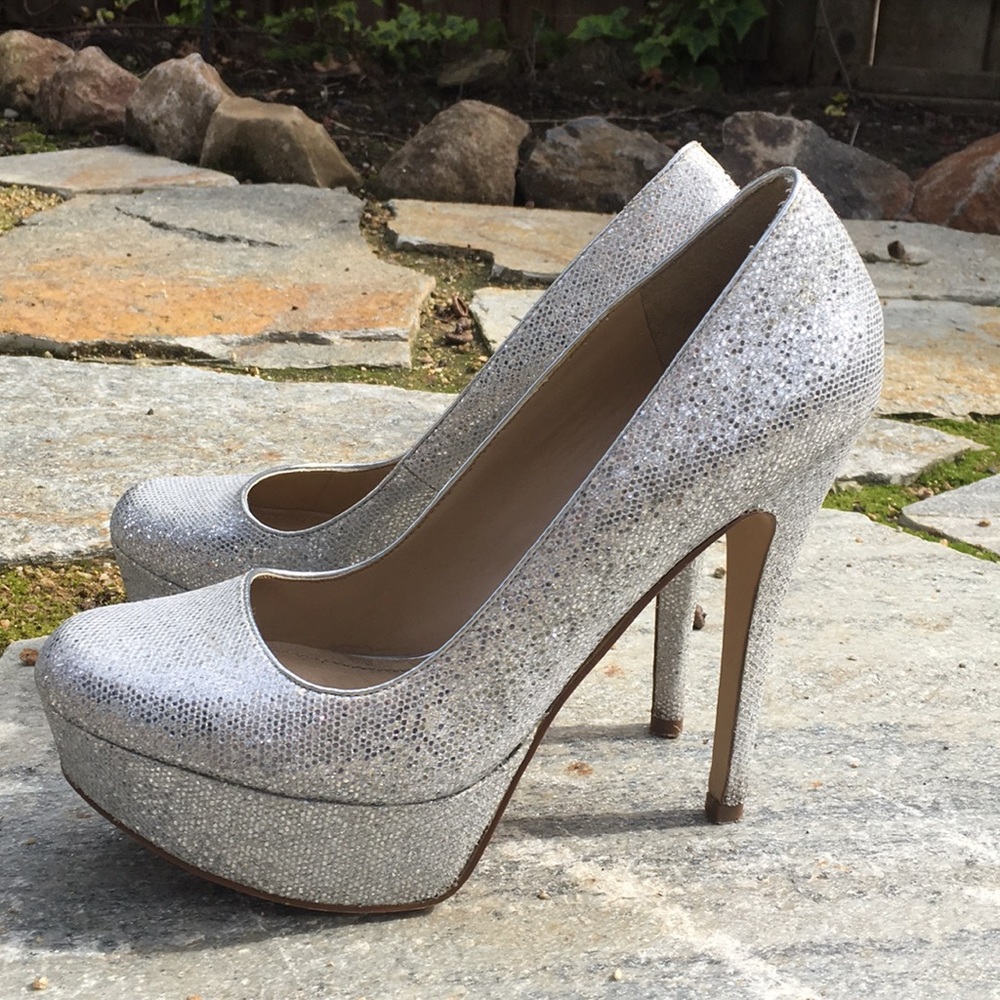 Sparkly high heels!!😍👠 - Picture 2 of 5